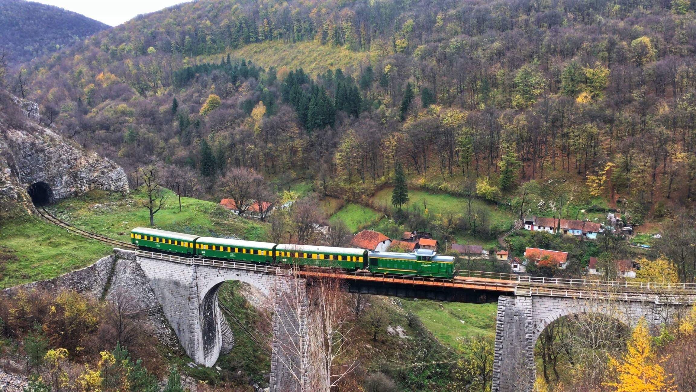 Imagini pentru oravita anina